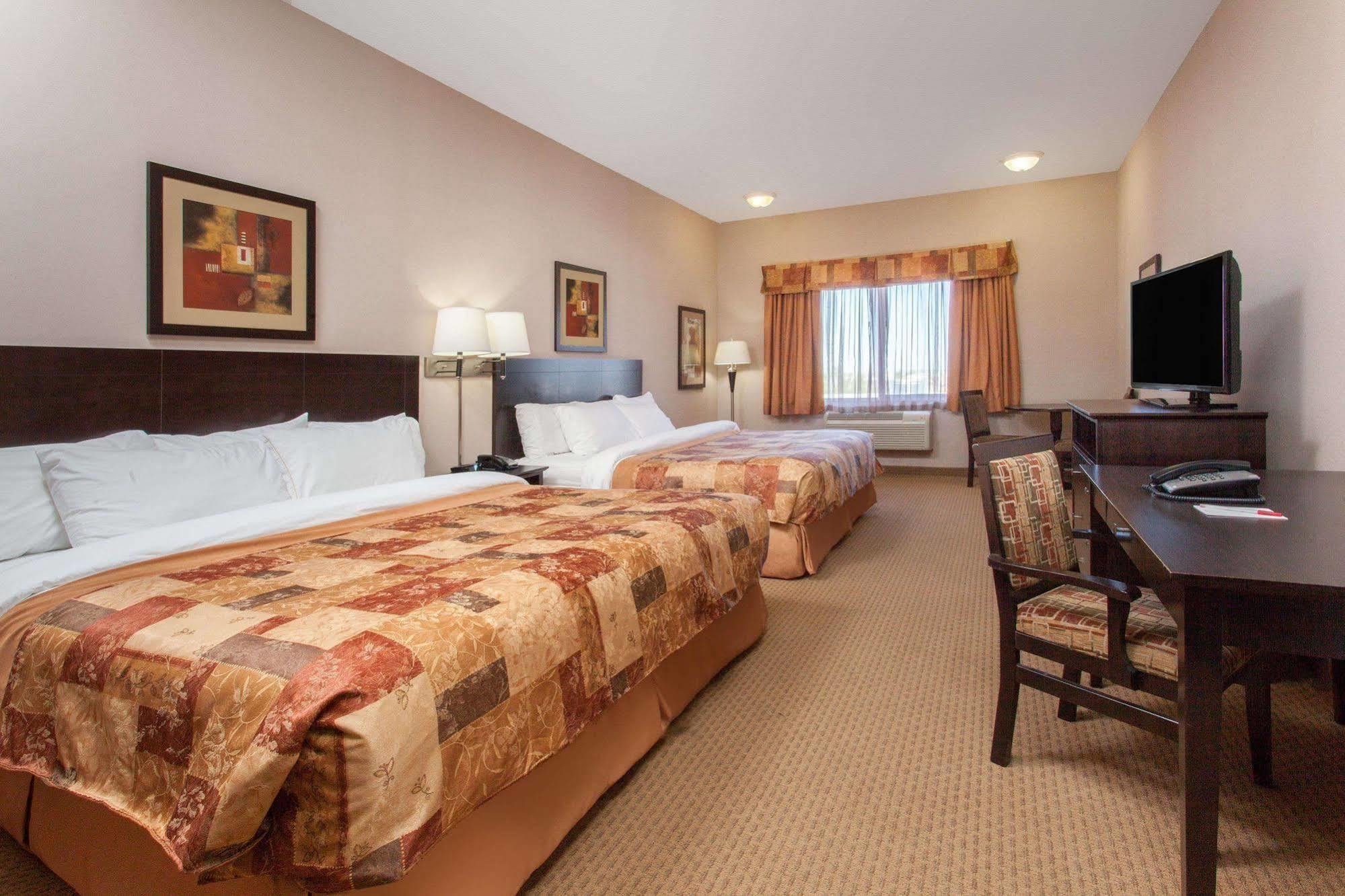 Ramada By Wyndham Brooks Hotel Luaran gambar